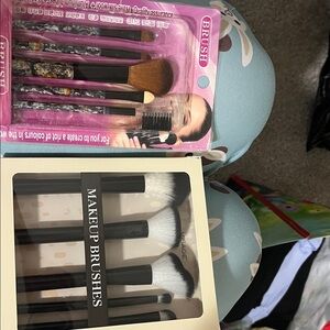 Black and White Makeup Brush Set